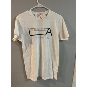 LA original Venice Beach-Ca womens tshirt size Small- NWT